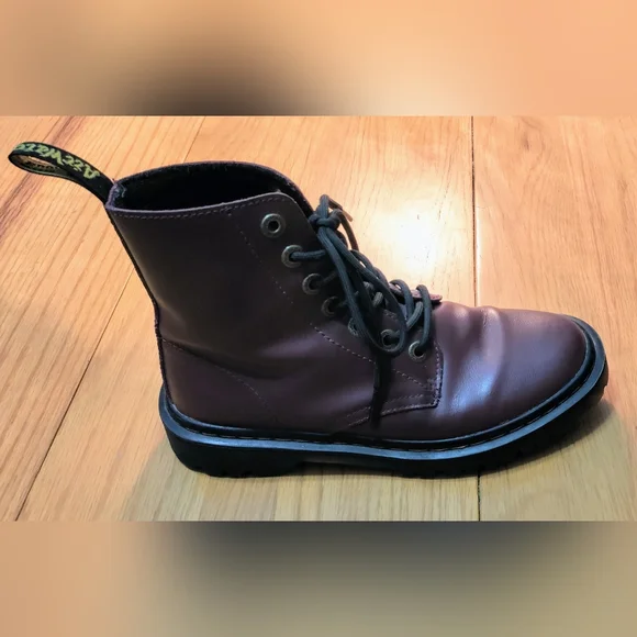 Doc Martens Red Luana Women's Boot Size 6 US - Picture 4 of 4